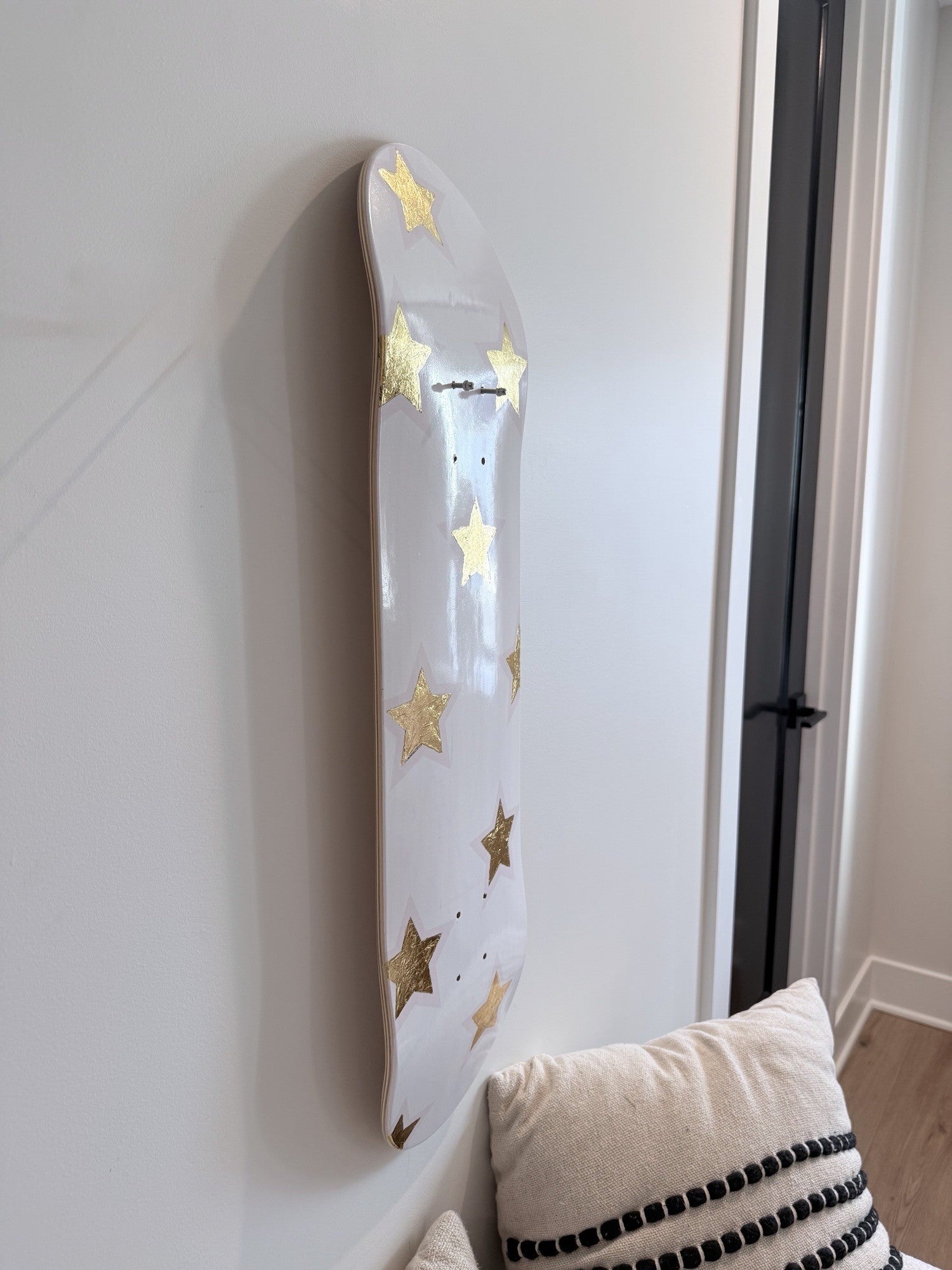 Golden Mini Stars- Blush & Gold Leaf Star Skateboard Wall Art – #DS-24